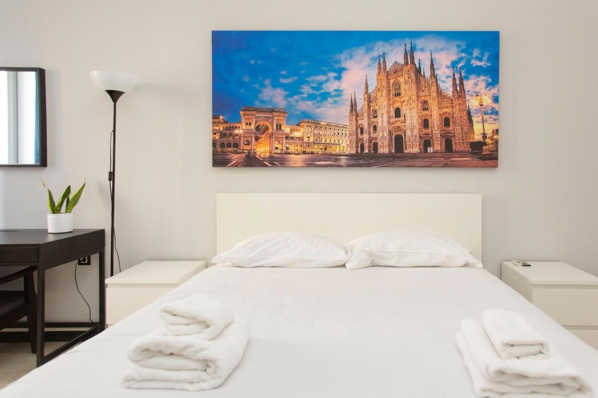 We Home - Duomo Marchese House Milano Esterno foto